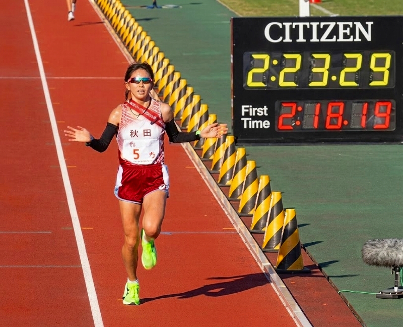 �Ӑg�̗͂�U��i��t�B�j�b�V���ڑO�̃A���J�[���c